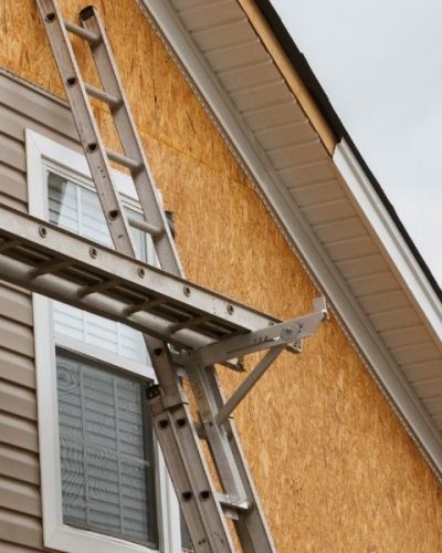 New Vinyl Siding Installation On A Home In The South