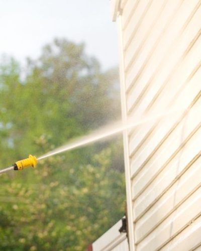 pressure washing the house siding